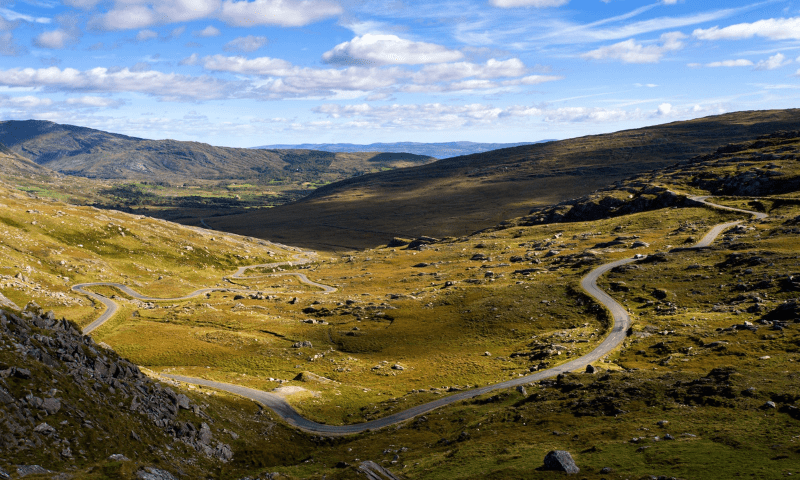James Bond Goldfinger - Aston DB5 & Mustang car chase - filming location on Furka pass